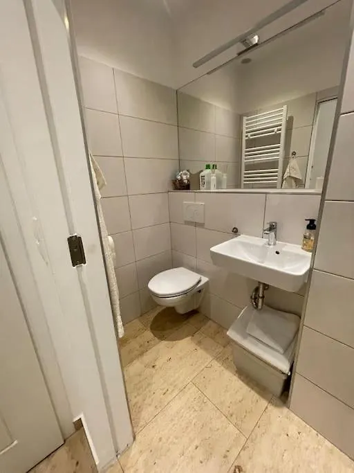 Central Apartment 1010 فيينا 0*,  النمسا